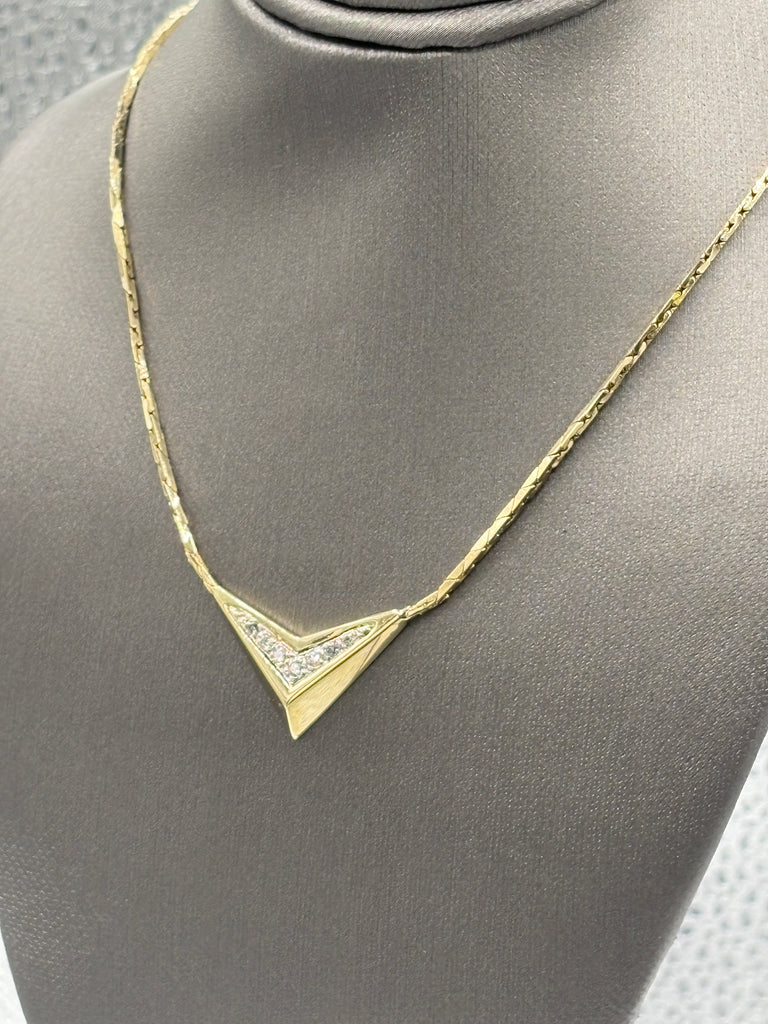 14 Karat Yellow Gold Lad Diamond V Cobra Necklace