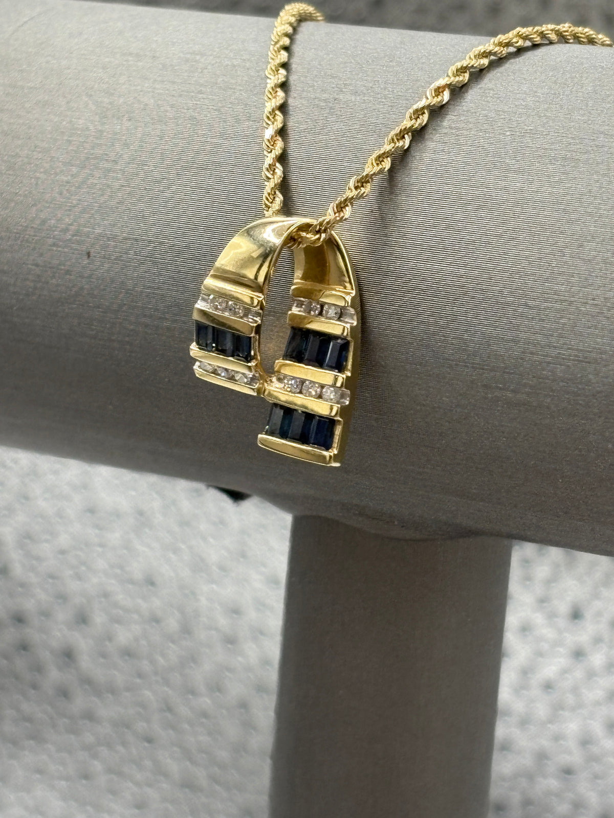 14 Karat Yellow Gold Sapphire & Diamond Pendant Rope Necklace