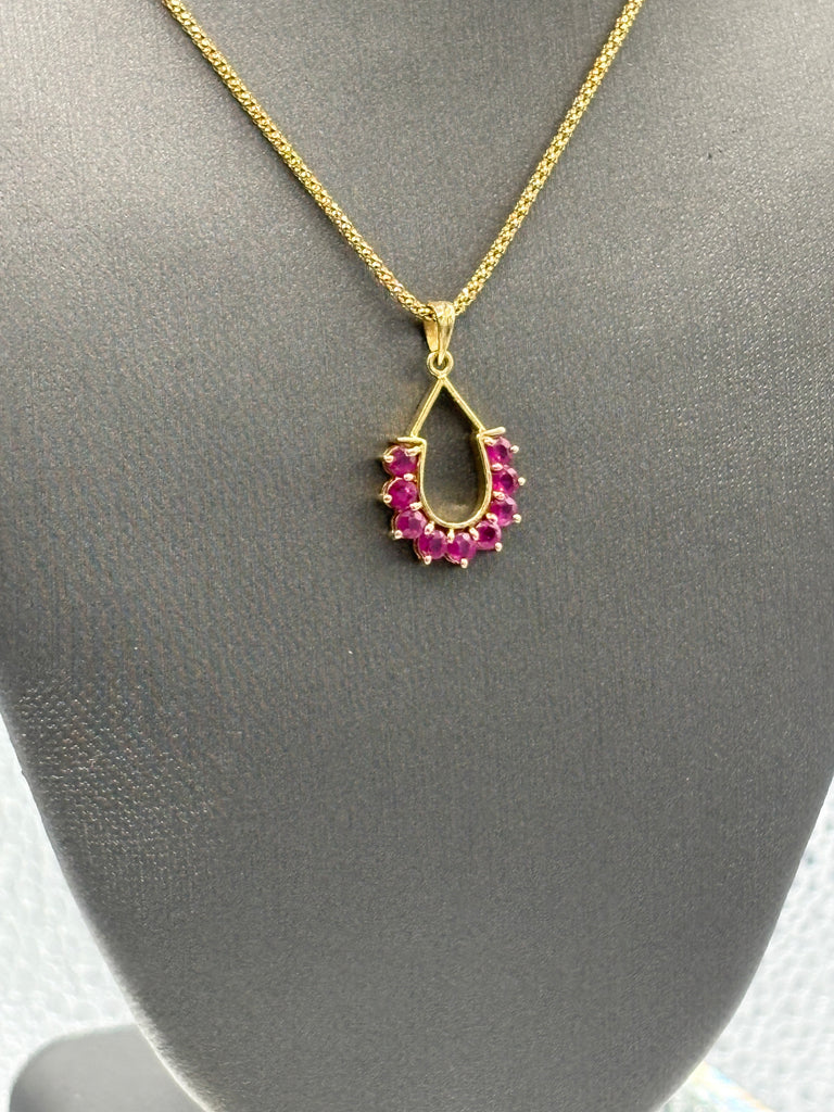 14 Karat Yellow Gold Ruby Horseshoe Pendant Popcorn Necklace