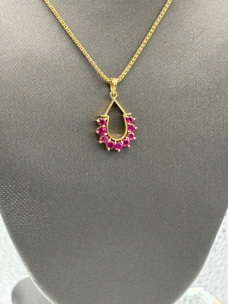 14 Karat Yellow Gold Ruby Horseshoe Pendant Popcorn Necklace