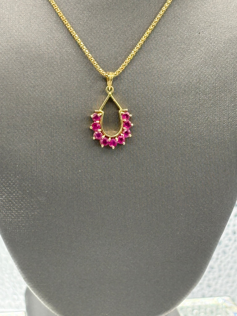 14 Karat Yellow Gold Ruby Horseshoe Pendant Popcorn Necklace