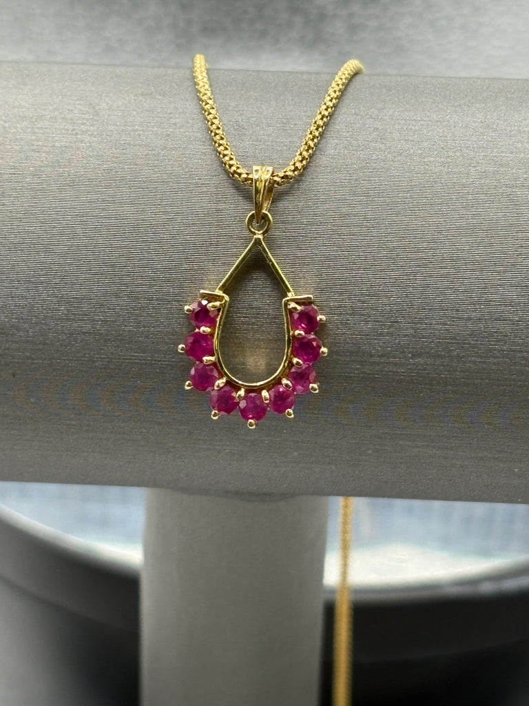 14 Karat Yellow Gold Ruby Horseshoe Pendant Popcorn Necklace