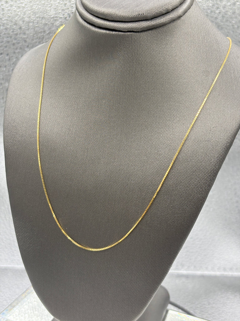 18 Karat Yellow Gold Ladies Mirrored Box Link Chain