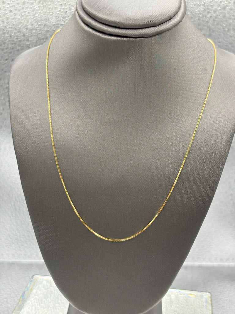 18 Karat Yellow Gold Ladies Mirrored Box Link Chain