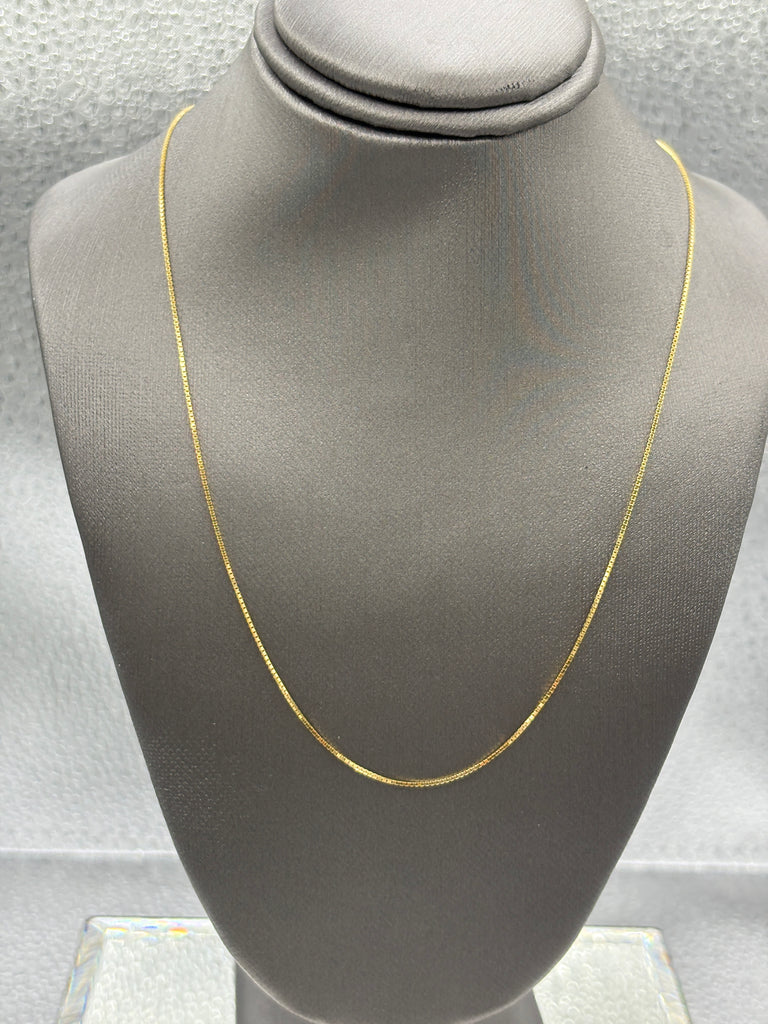 18 Karat Yellow Gold Ladies Mirrored Box Link Chain
