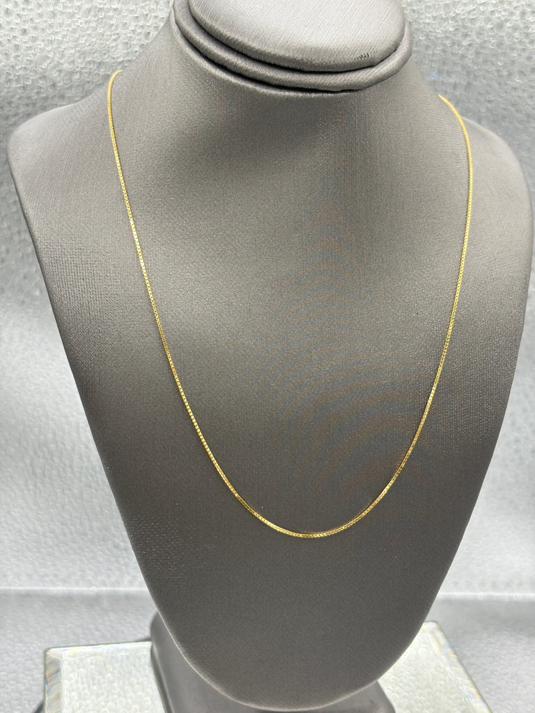 18 Karat Yellow Gold Ladies Mirrored Box Link Chain