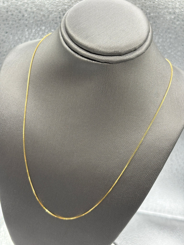 18 Karat Yellow Gold Ladies Mirrored Box Link Chain