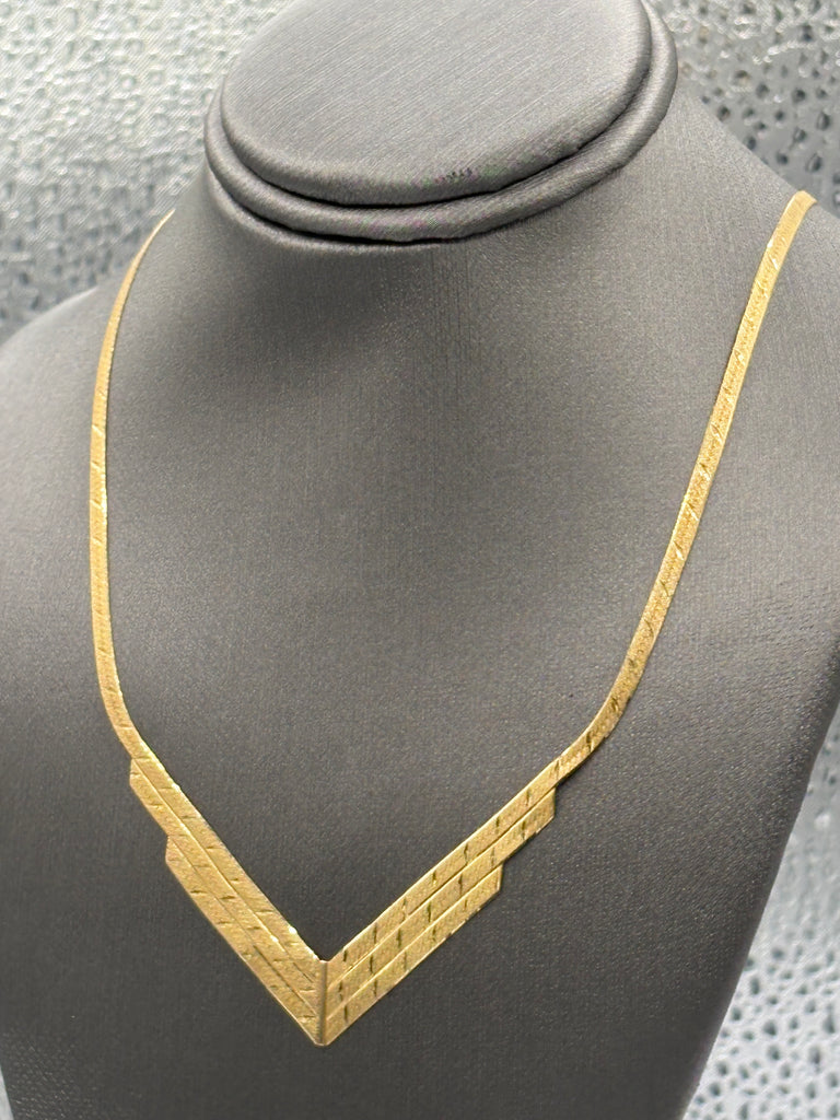 14 Karat Yellow Gold Ladies Di-Cut Triple V Herringbone Necklace