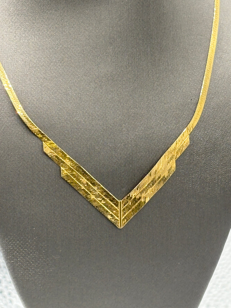 14 Karat Yellow Gold Ladies Di-Cut Triple V Herringbone Necklace