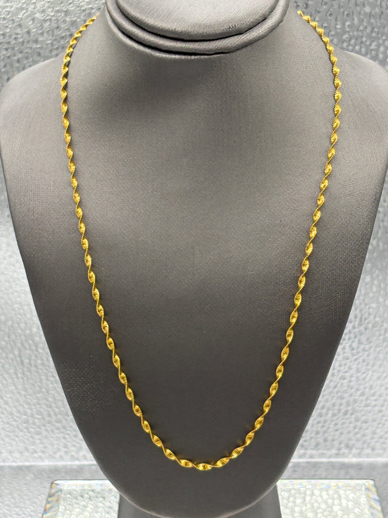 18 Karat Yellow Gold Ladies Twisted Sparkle Chain