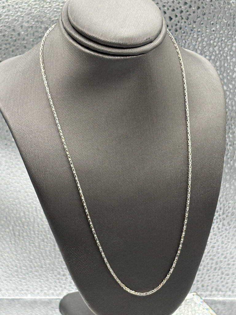 14 Karat White Gold Ladies Twisted Cable Link Chain