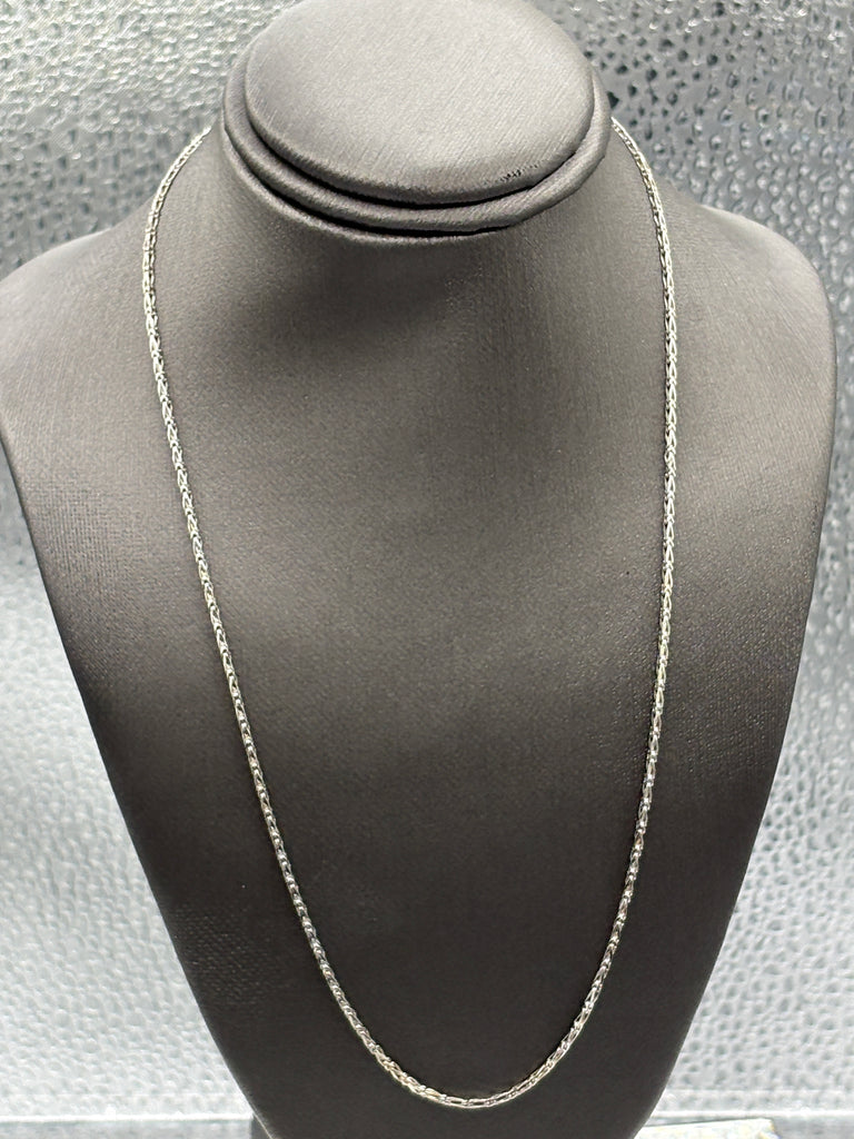 14 Karat White Gold Ladies Twisted Cable Link Chain