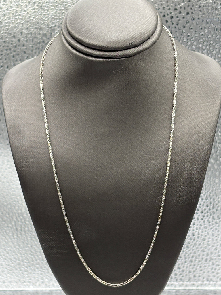 14 Karat White Gold Ladies Twisted Cable Link Chain