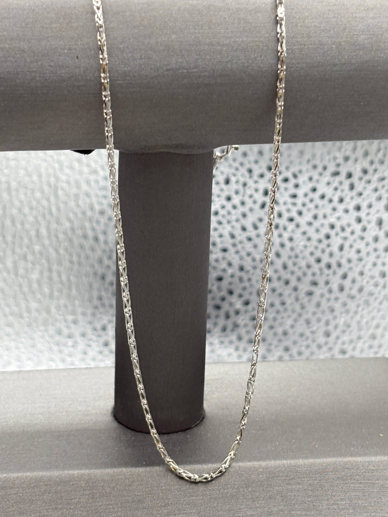 14 Karat White Gold Ladies Twisted Cable Link Chain