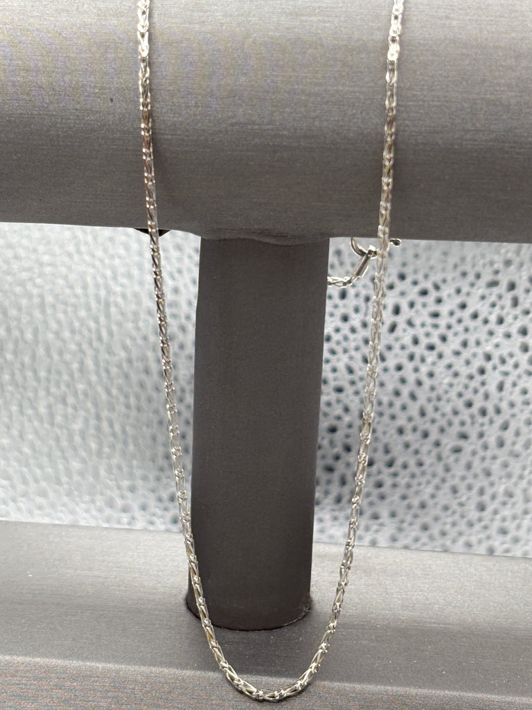 14 Karat White Gold Ladies Twisted Cable Link Chain