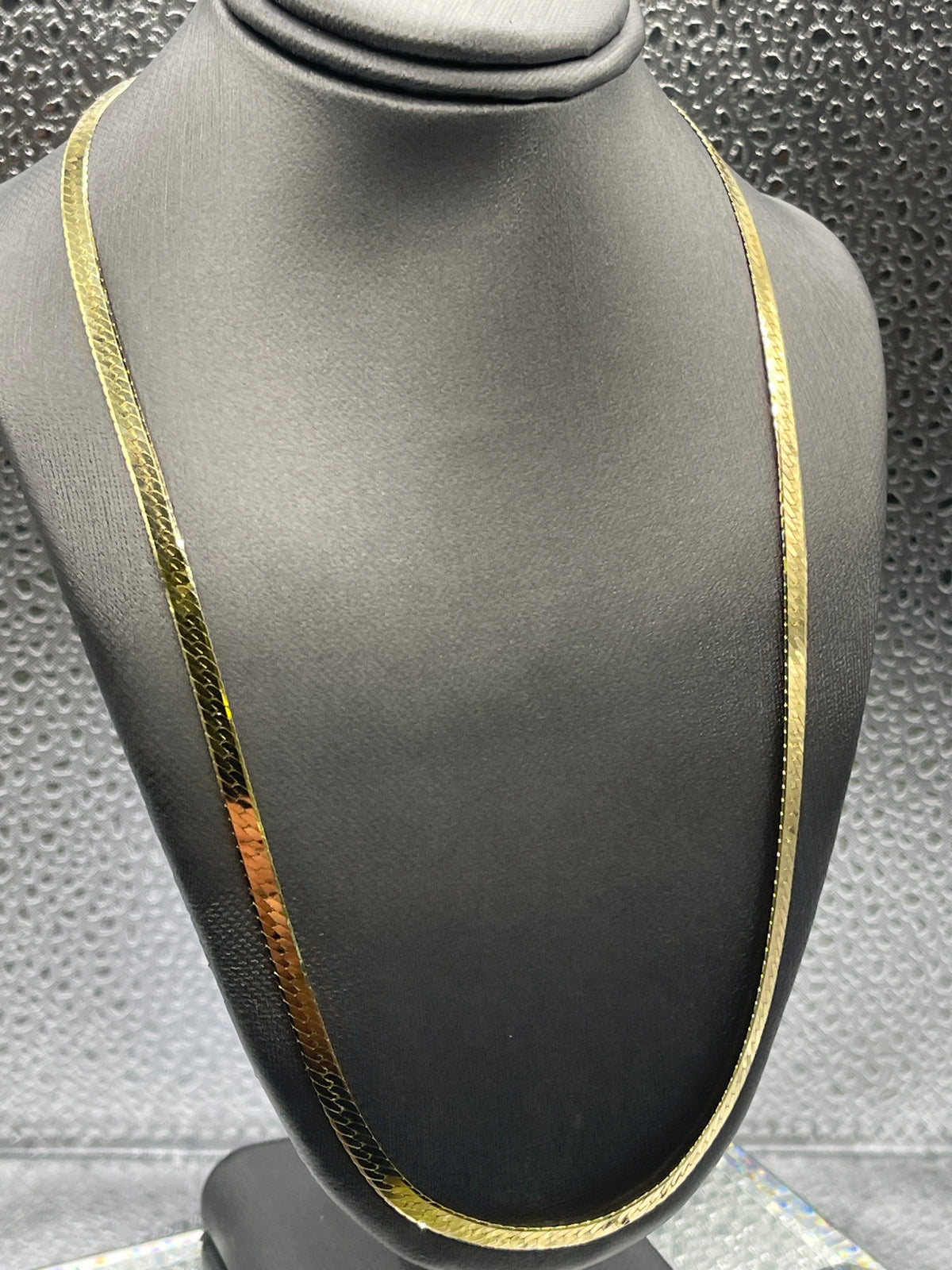 Ladies Imported 14 Karat Solid Yellow Gold Reversible Herringbone Chain