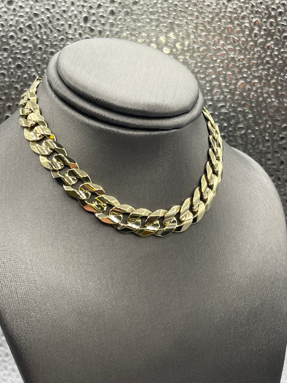 Ladies/Gents 10 Karat Solid Yellow Gold Cuban Link Bracelet