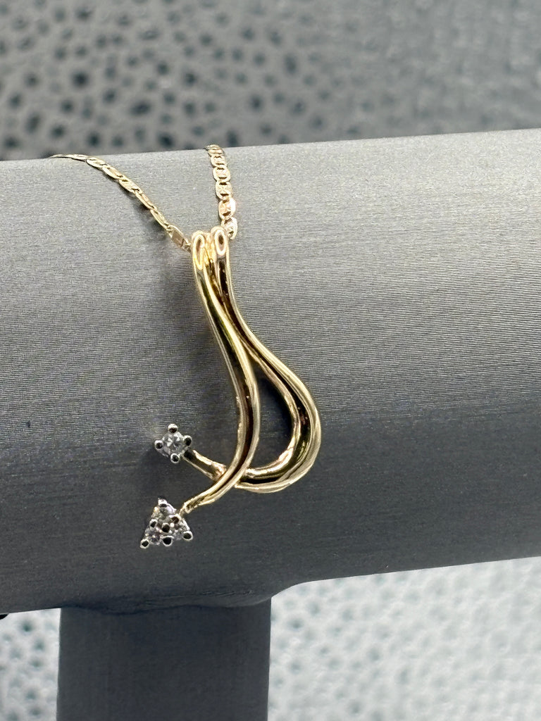 14 Karat Yellow Gold Ladies Diamond Crossover Necklace & Chain