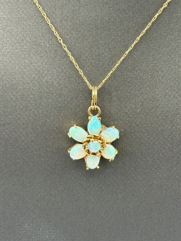 14 Karat Yellow Gold Ladies Floral Opal Cluster Necklace
