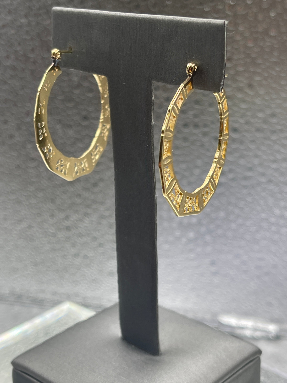 Ladies 14 Karat Solid Yellow Gold Filigree Hoop Earrings