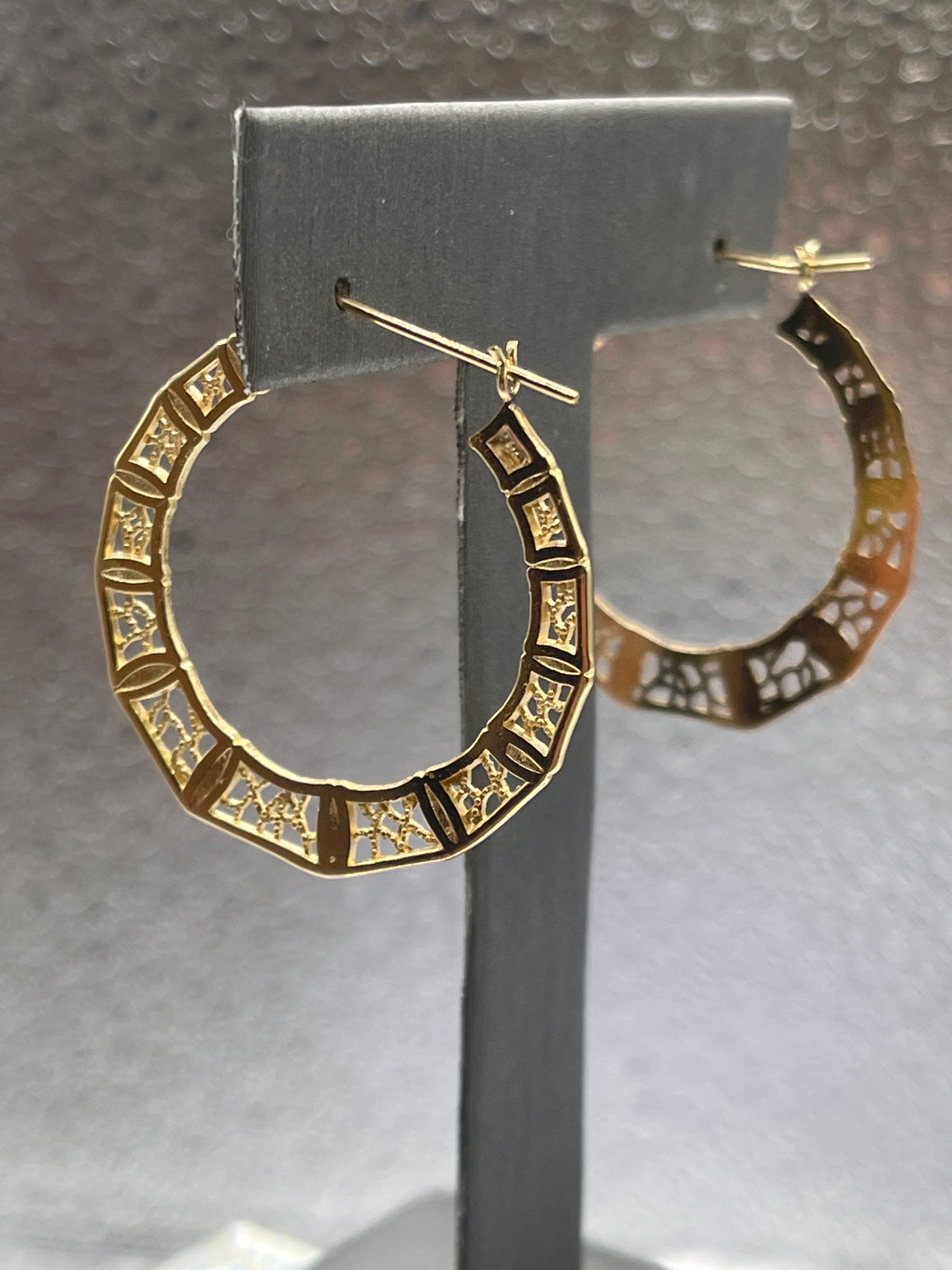 Ladies 14 Karat Solid Yellow Gold Filigree Hoop Earrings