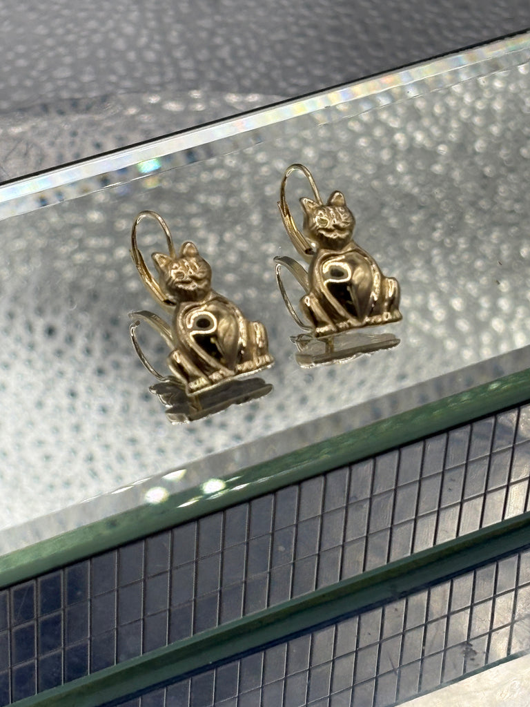 14 Karat Yellow Gold Ladies Kitty Cat Earrings