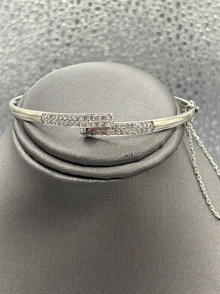 14 Karat White Gold Ladies Diamond Bangle Bracelet