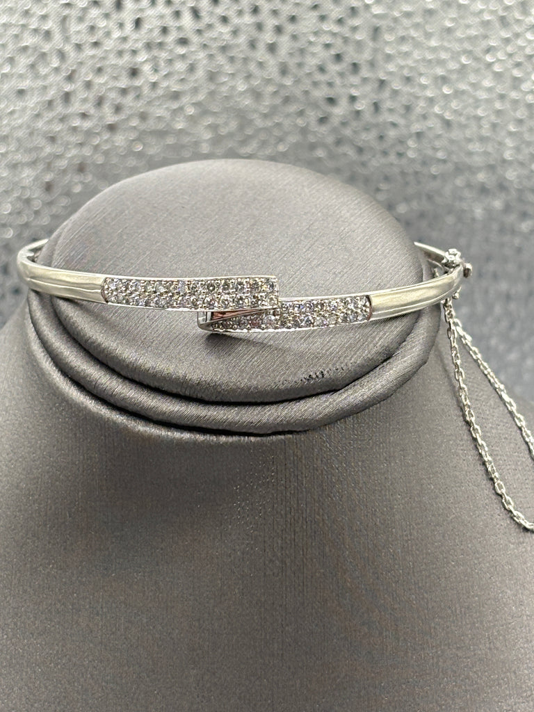 14 Karat White Gold Ladies Diamond Bangle Bracelet