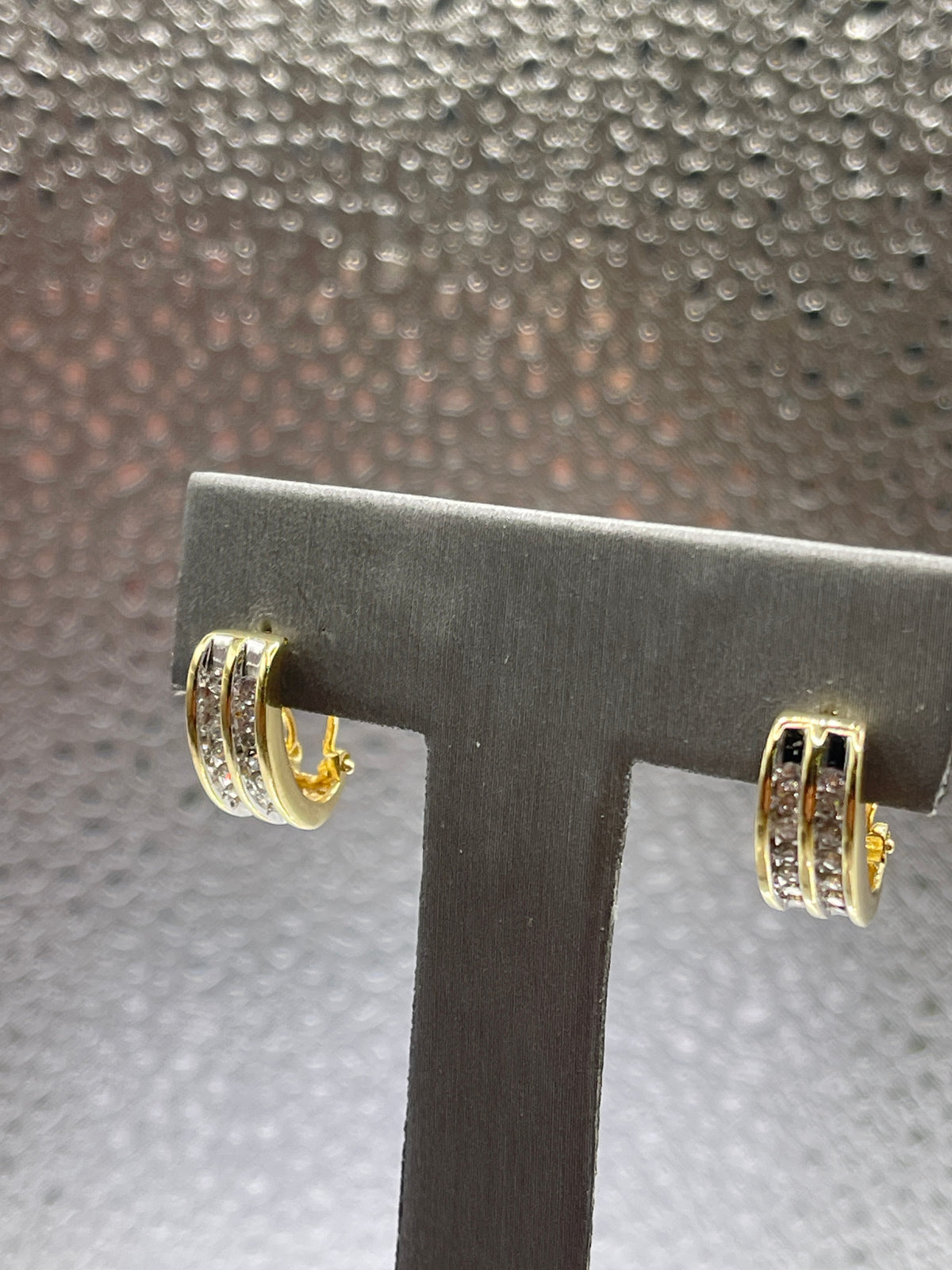 Ladies 14 Karat Solid Yellow Gold Diamond Post Earrings