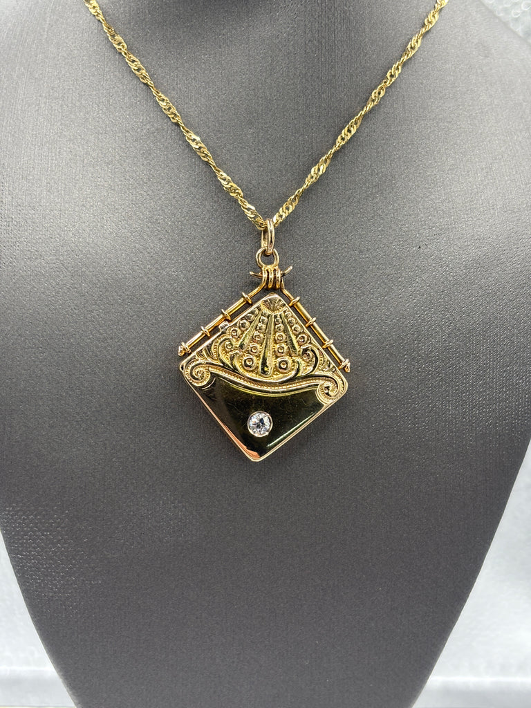 Antique Victorian 14 Karat Y/G Hand Engraved Diamond Locket