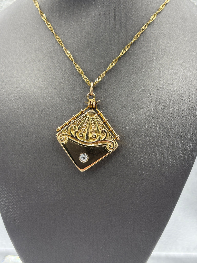 Antique Victorian 14 Karat Y/G Hand Engraved Diamond Locket