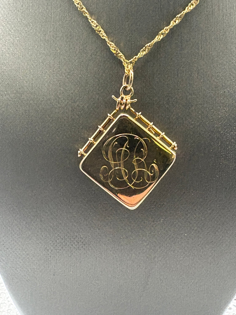 Antique Victorian 14 Karat Y/G Hand Engraved Diamond Locket