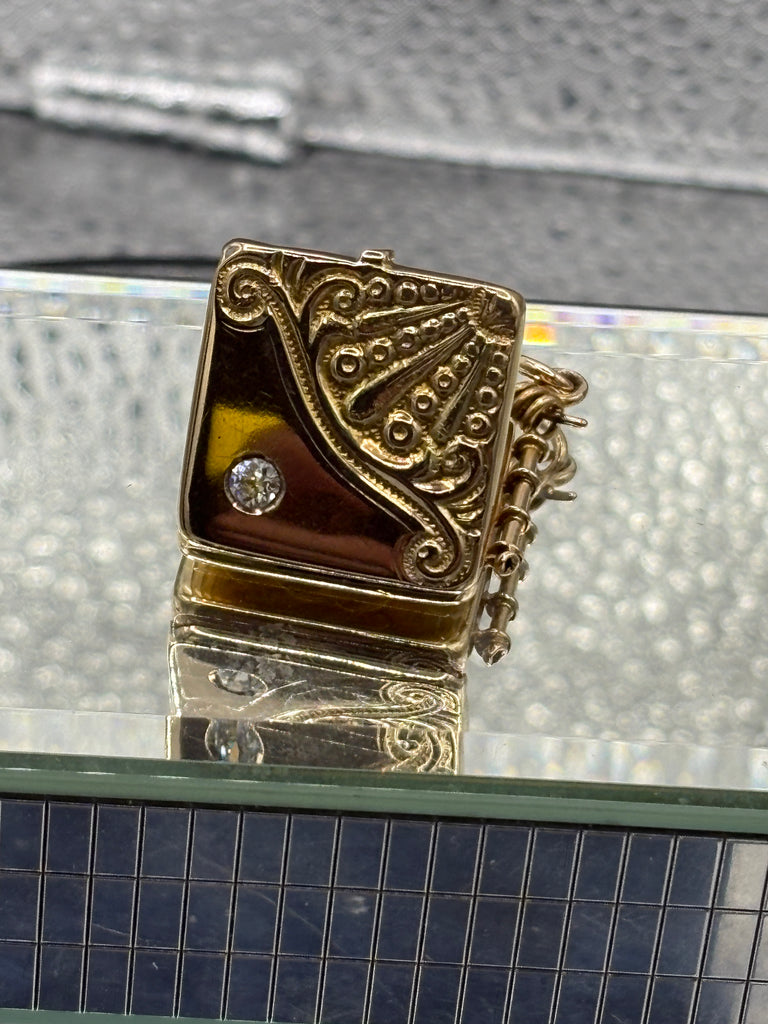 Antique Victorian 14 Karat Y/G Hand Engraved Diamond Locket