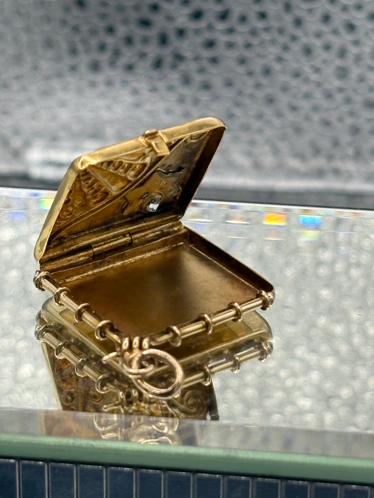 Antique Victorian 14 Karat Y/G Hand Engraved Diamond Locket