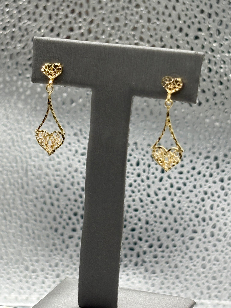 14 Karat Yellow Gold Ladies Filagre Heart Dangling Earrings