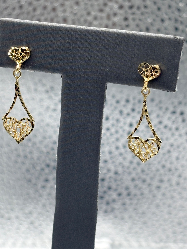 14 Karat Yellow Gold Ladies Filagre Heart Dangling Earrings