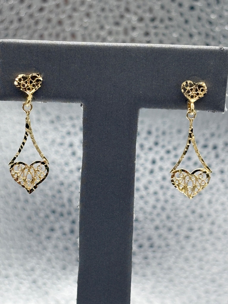14 Karat Yellow Gold Ladies Filagre Heart Dangling Earrings