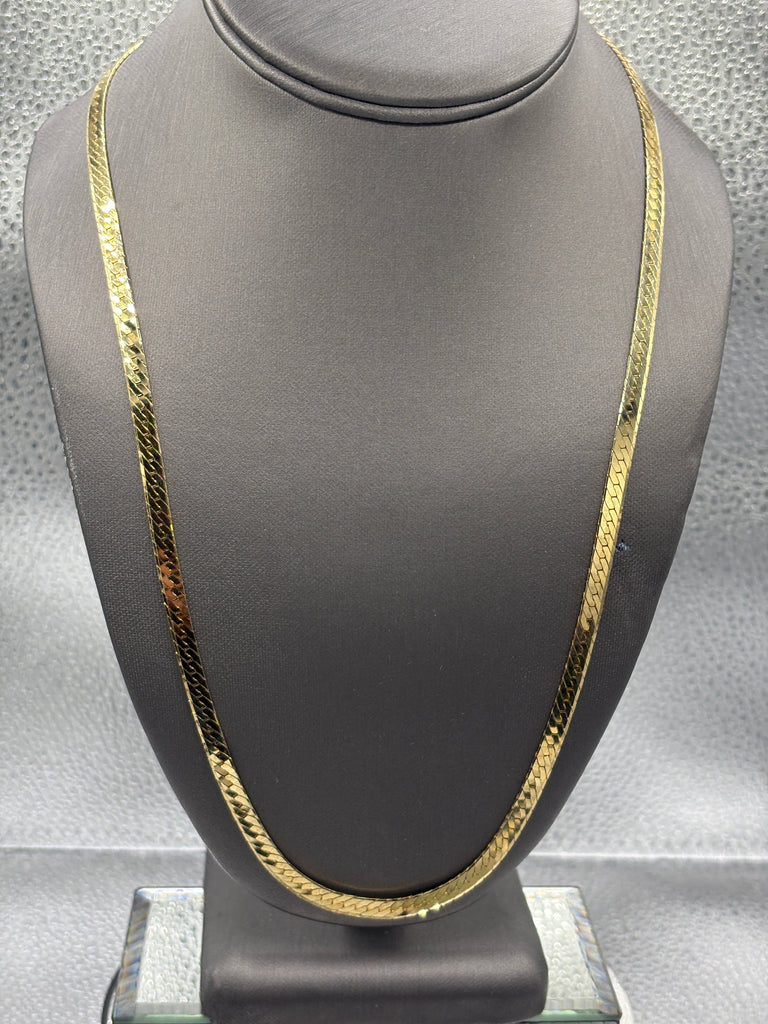14 Karat Yellow Gold Vintage Beveled Herringbone Chain