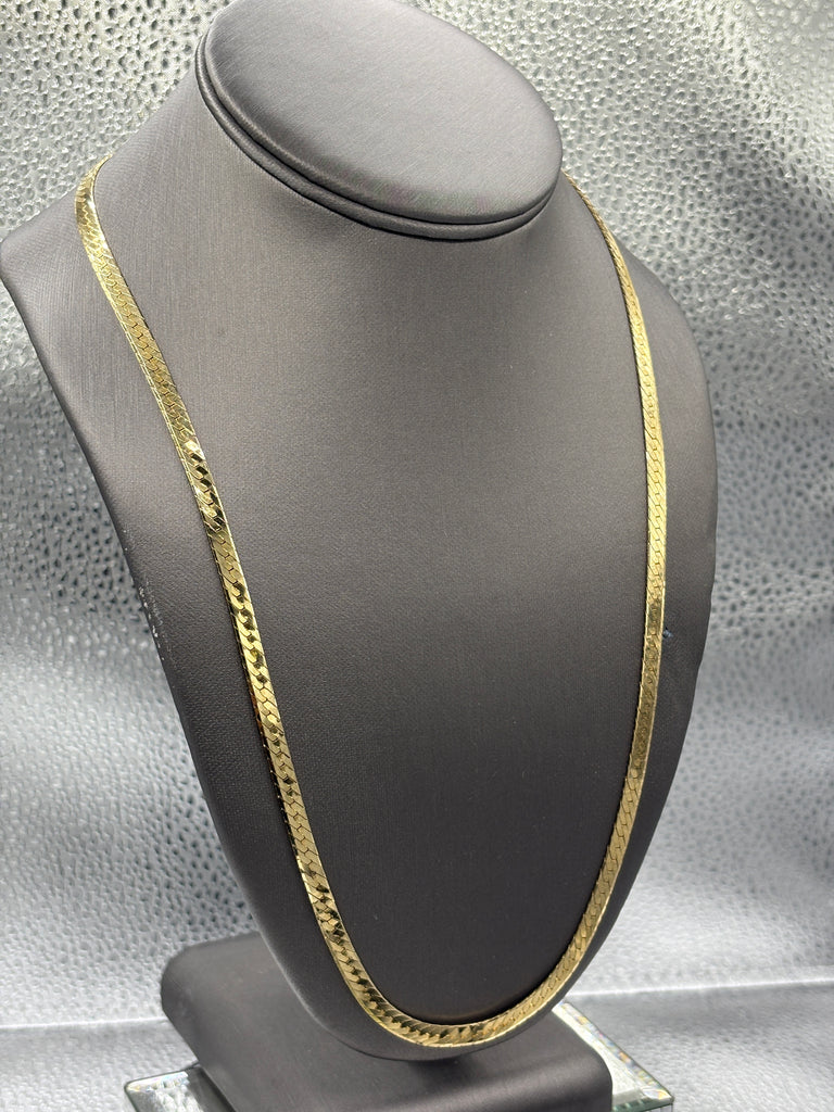 14 Karat Yellow Gold Vintage Beveled Herringbone Chain