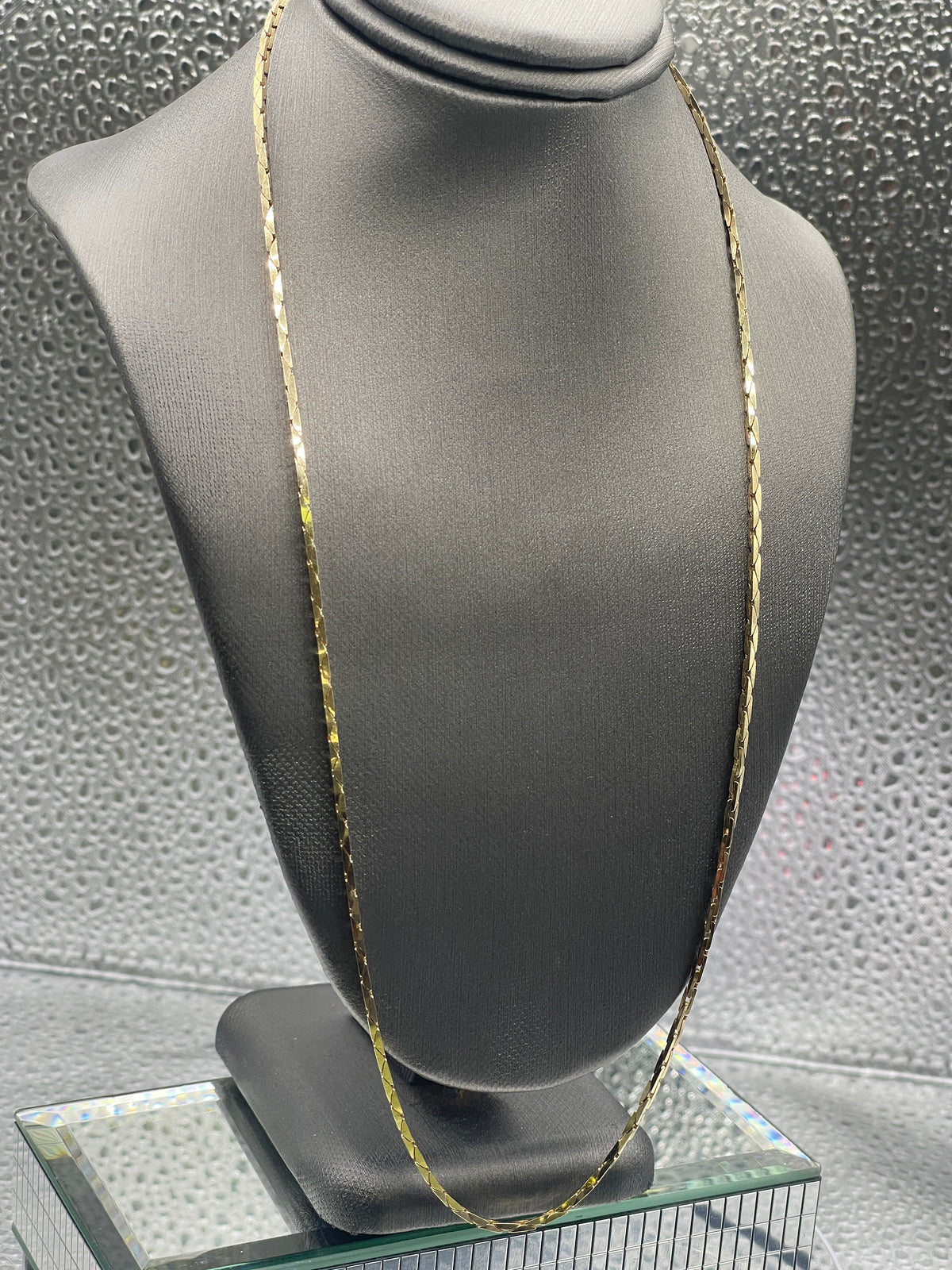 Ladies/Gents 14 Karat Yellow Gold Cobra Link Chain