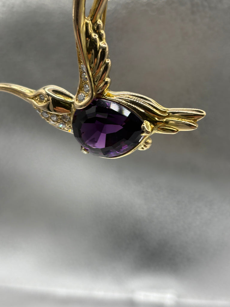 14 Karat Y/G Teardrop Amethyst & Diamond Hummingbird Pin