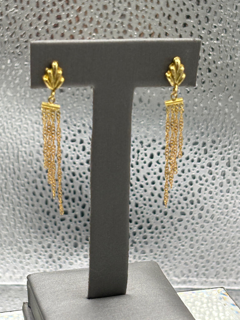 18 Karat Yellow Gold Ladies Dangling Chandelier Tassel Earrings