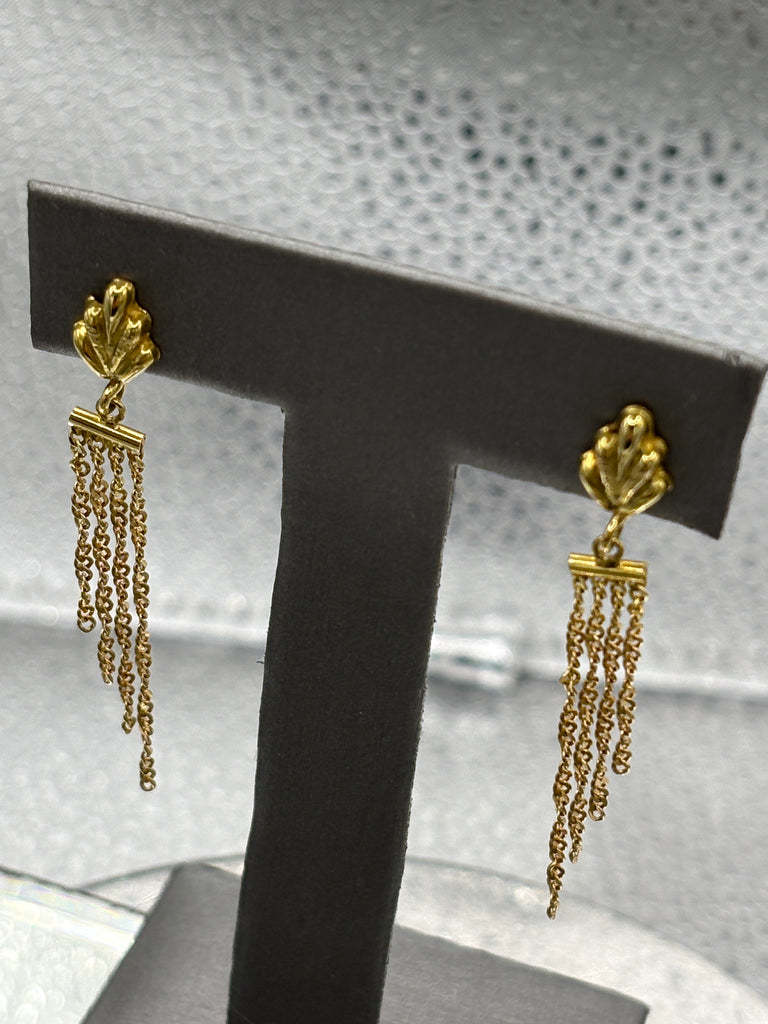 18 Karat Yellow Gold Ladies Dangling Chandelier Tassel Earrings