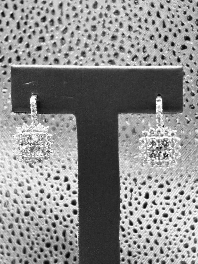 18 Karat White Gold Ladies Fabulous Dangling Diamond Earrings