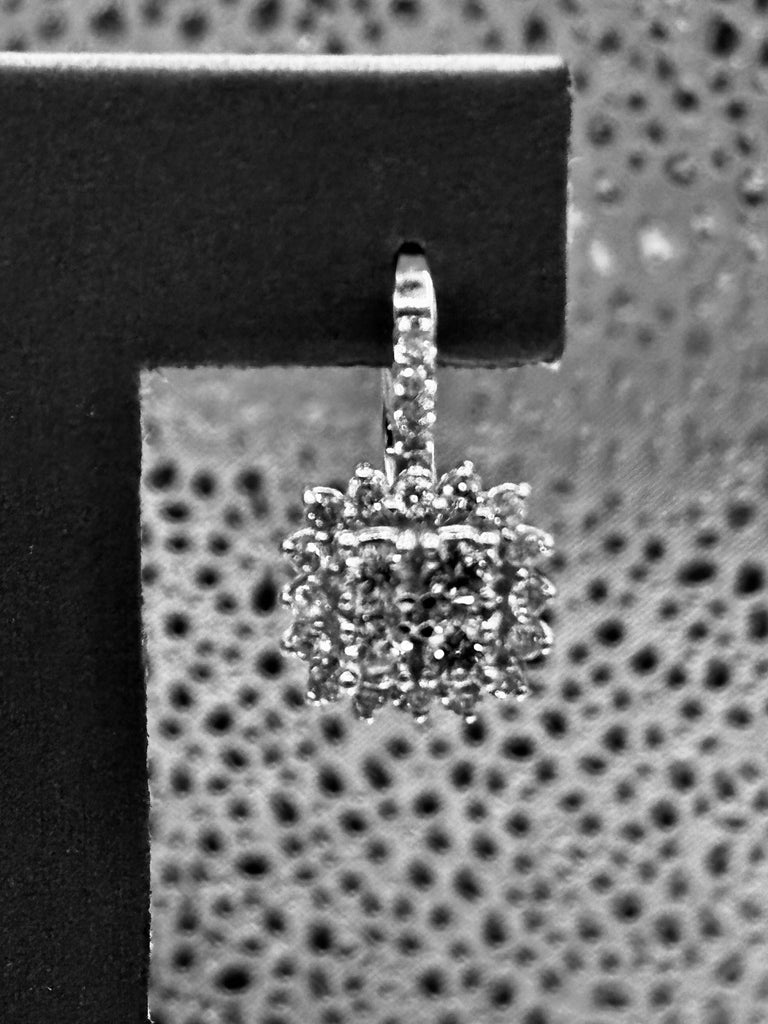 18 Karat White Gold Ladies Fabulous Dangling Diamond Earrings