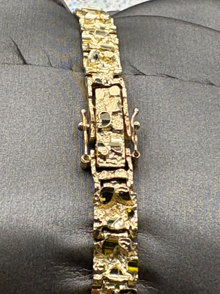 14 Karat Yellow Gold Vintage Ladies Seiko Diamond Nugget Watch