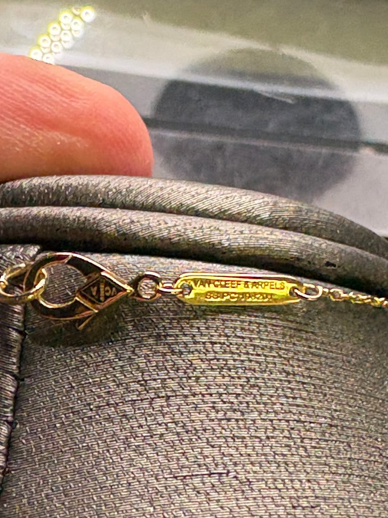 Van Cleef & Arpels Vintage 18 KT Y/G Alhambra Carnelian Bracelet