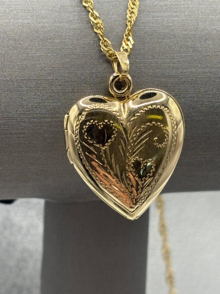14 Karat Yellow Gold Ladies Engraved Heart Locket Pendant
