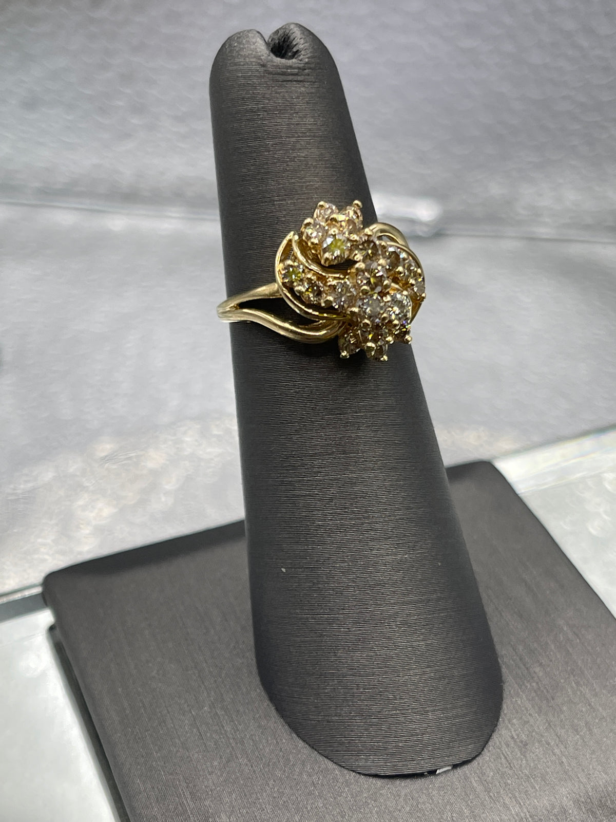Ladies Gorgeous 14 Karat Yellow Gold Diamond Swirl Floral Cluster Ring