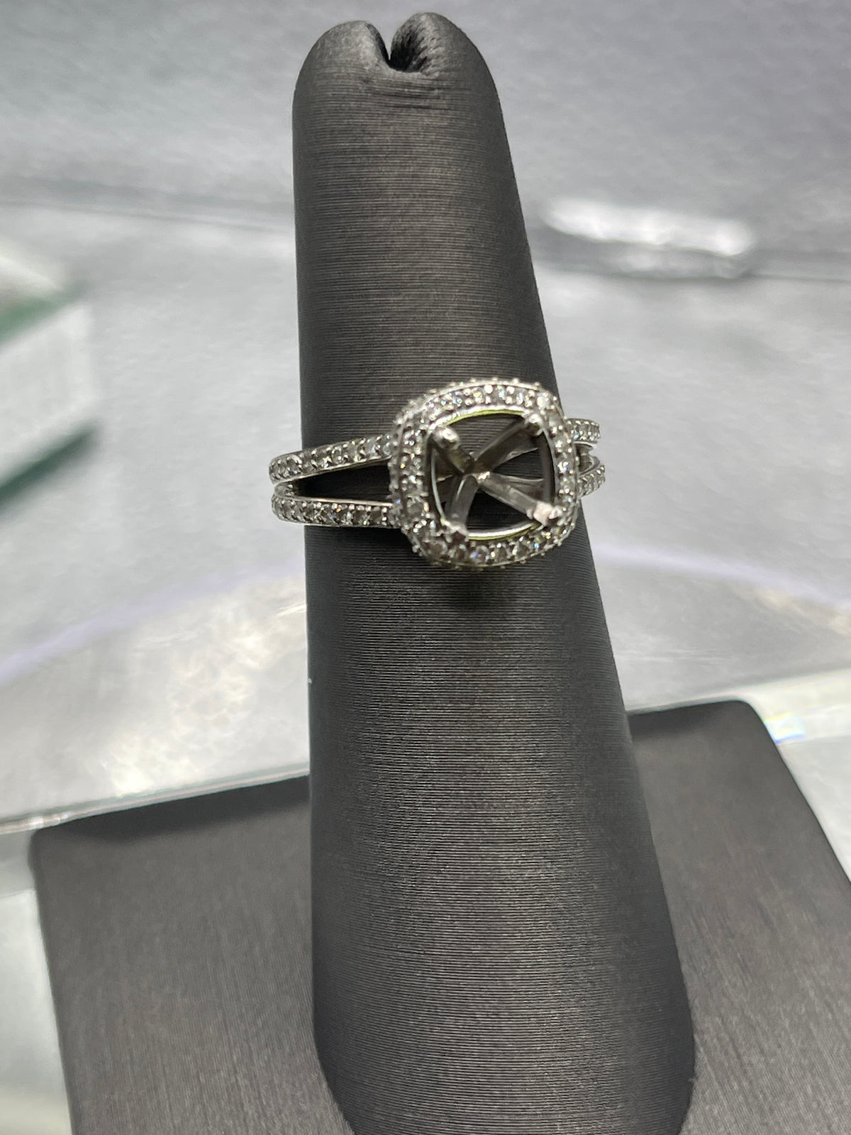 Ladies 14 Karat White Gold Diamond Engagement Ring Remount